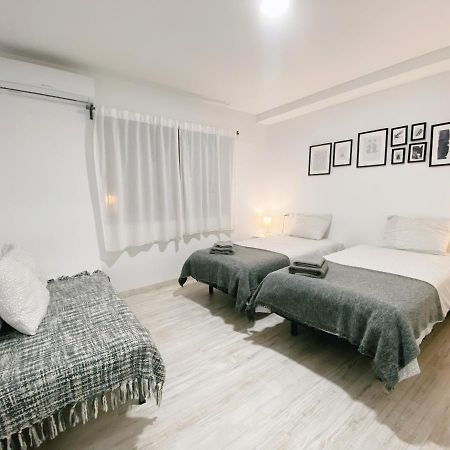 Gmc Turistics - Great Apartment For Groups & Families มาลากา ภายนอก รูปภาพ