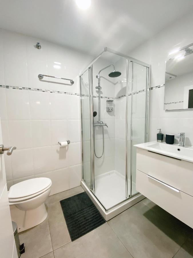 Gmc Turistics - Great Apartment For Groups & Families มาลากา ภายนอก รูปภาพ