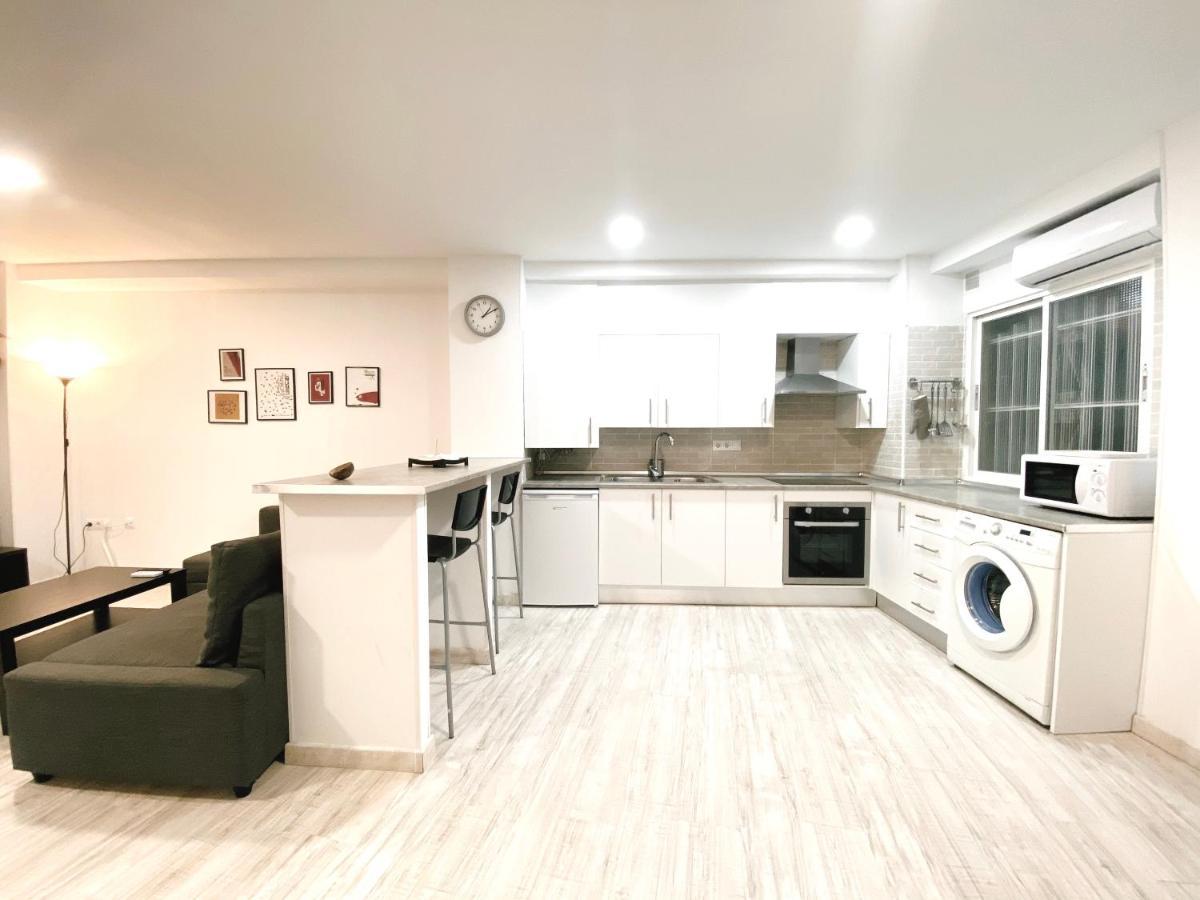 Gmc Turistics - Great Apartment For Groups & Families มาลากา ภายนอก รูปภาพ