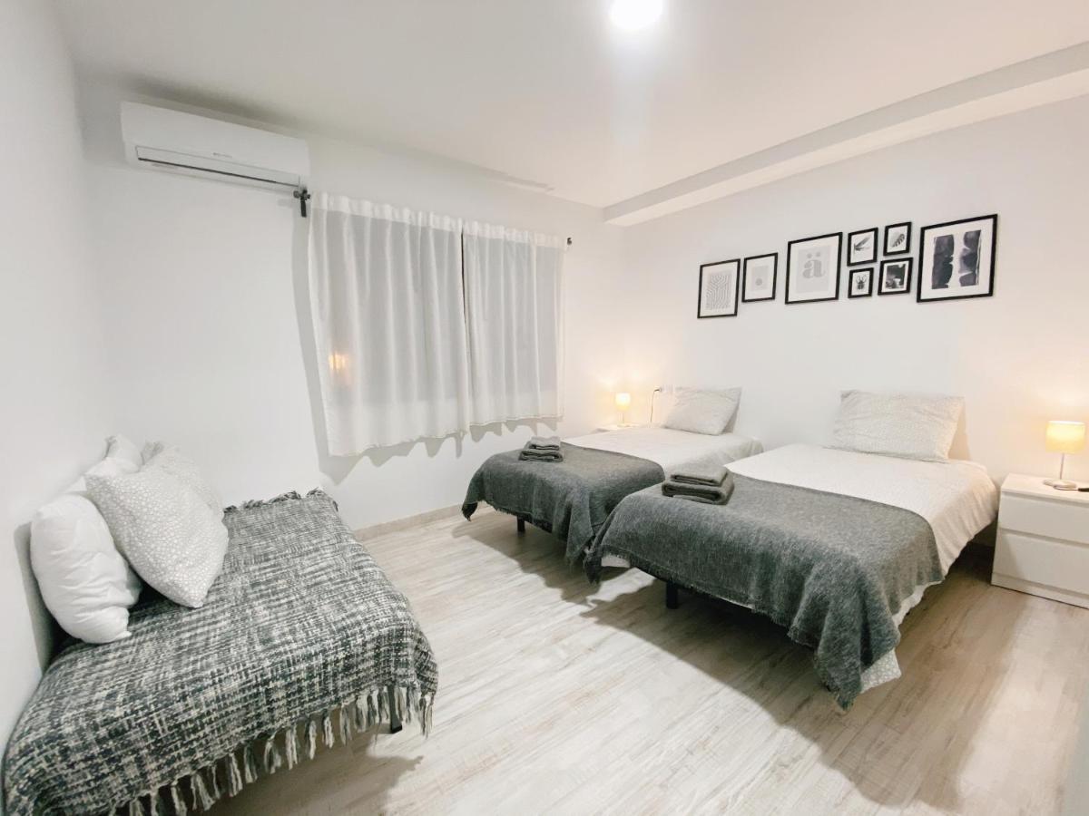 Gmc Turistics - Great Apartment For Groups & Families มาลากา ภายนอก รูปภาพ